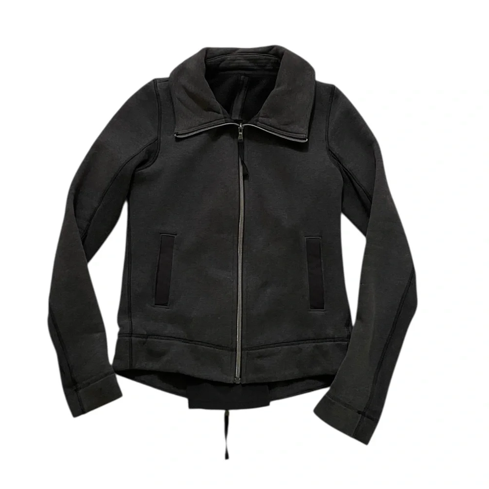 Lululemon En Route Grey Black Zippered Jacket